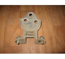 Петля двери передней правой нижняя Hyundai Sonata III 1993-1998