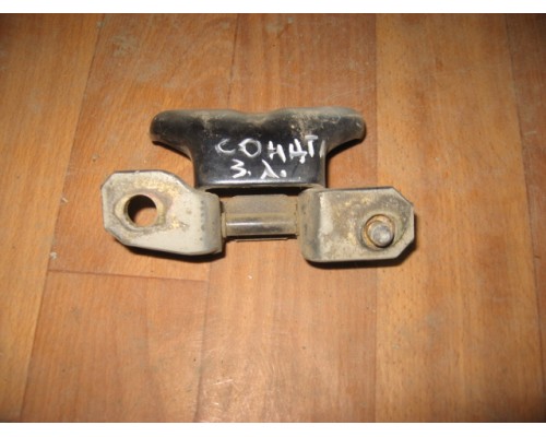 Петля двери задней левой верхняя Hyundai Sonata III 1993-1998 (7933034000)- купить на ➦ А50-Авторазбор по цене 150.00р.. Отправка в регионы.