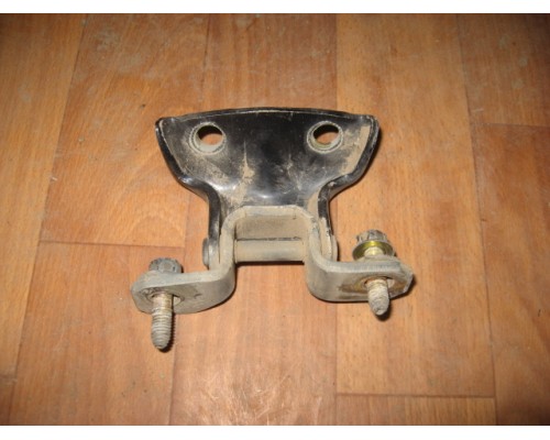 Петля двери задней правой верхняя Hyundai Sonata III 1993-1998 (7934034000)- купить на ➦ А50-Авторазбор по цене 150.00р.. Отправка в регионы.