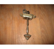 Ограничитель двери Hyundai Sonata III 1993-1998