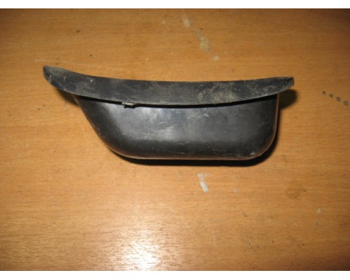 Накладка декоративная Hyundai Sonata III 1993-1998 (9330034400)- купить на ➦ А50-Авторазбор по цене 100.00р.. Отправка в регионы.