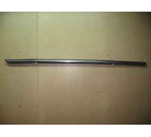 Накладка стекла переднего правого Hyundai Sonata III 1993-1998