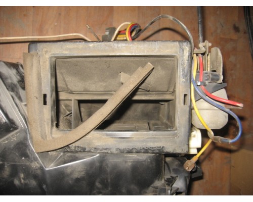 Корпус отопителя Hyundai Sonata III 1993-1998 (9701134002)- купить на ➦ А50-Авторазбор по цене 2500.00р.. Отправка в регионы.