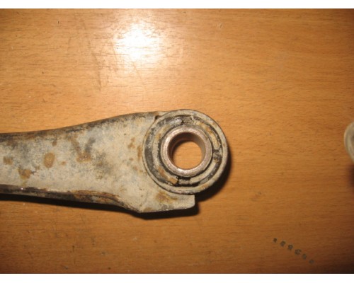 Рычаг задний поперечный Mazda 626 (GD) 1987-1992 (G211-28-620B)- купить на ➦ А50-Авторазбор по цене 1000.00р.. Отправка в регионы.