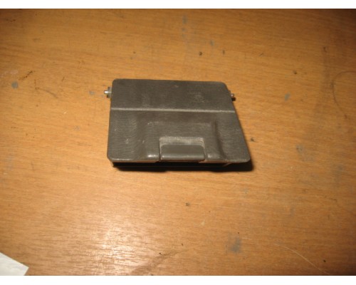 Пепельница Mazda 626 (GD) 1987-1992 (GJ21-90-182)- купить на ➦ А50-Авторазбор по цене 100.00р.. Отправка в регионы.