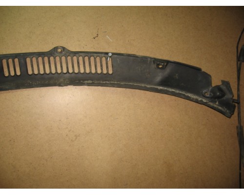 Решетка стеклоочистителя (планка под лобовое стекло) Mazda 626 (GD) 1987-1992 (GJ21-50-6B4)- купить на ➦ А50-Авторазбор по цене 450.00р.. Отправка в регионы.