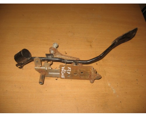 Педаль газа Mazda 626 (GD) 1987-1992 (GJ21-41-610A)- купить на ➦ А50-Авторазбор по цене 700.00р.. Отправка в регионы.