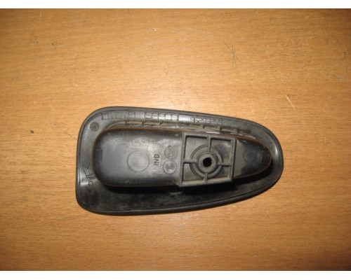 Ручка двери внутренняя Peugeot 206 1998-2012 (932853)- купить на ➦ А50-Авторазбор по цене 100.00р.. Отправка в регионы.