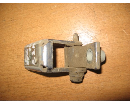 Петля двери задней левой нижняя Peugeot 206 1998-2012 (9035L4)- купить на ➦ А50-Авторазбор по цене 100.00р.. Отправка в регионы.