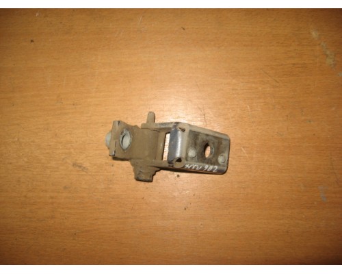 Петля двери задней правой нижняя Peugeot 206 1998-2012 (9035L5)- купить на ➦ А50-Авторазбор по цене 100.00р.. Отправка в регионы.