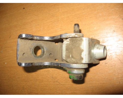 Петля двери задней левой верхняя Peugeot 206 1998-2012 (9181C9)- купить на ➦ А50-Авторазбор по цене 200.00р.. Отправка в регионы.