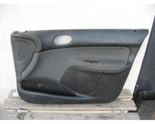 Обшивка двери передняя правая Peugeot 206 1998-2012 (9342X7)- купить на ➦ А50-Авторазбор по цене 600.00р.. Отправка в регионы.