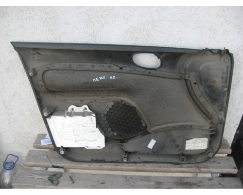 Обшивка двери передняя правая Peugeot 206 1998-2012 (9342X7)- купить на ➦ А50-Авторазбор по цене 600.00р.. Отправка в регионы.