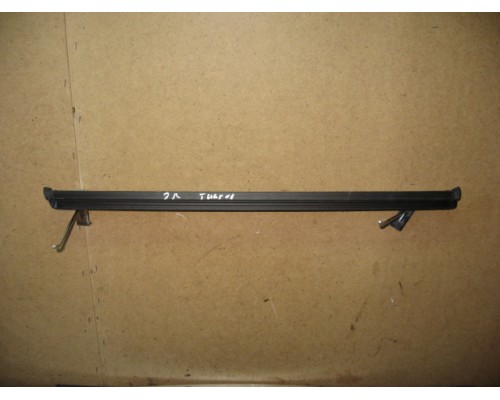 Уплотнитель стекла задней двери внутренний Volkswagen Touareg 2010-2018 (7P0839471C)- купить на ➦ А50-Авторазбор по цене 600.00р.. Отправка в регионы.