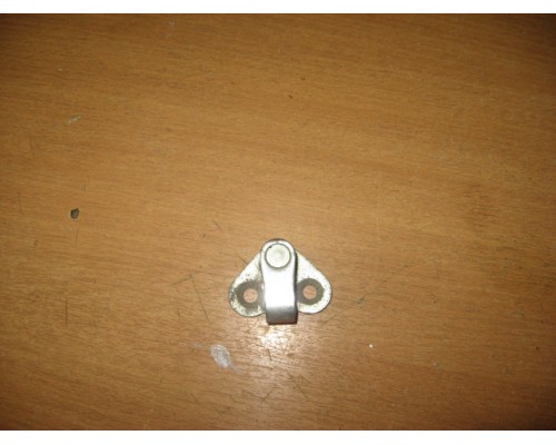 Ответная часть замка двери Peugeot 206 1998-2012 (916439)- купить на ➦ А50-Авторазбор по цене 100.00р.. Отправка в регионы.