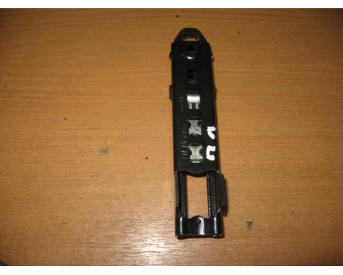 Регулятор высоты ремня безопасности Volkswagen Touareg 2010-2018 (3C8857819)- купить на ➦ А50-Авторазбор по цене 1300.00р.. Отправка в регионы.