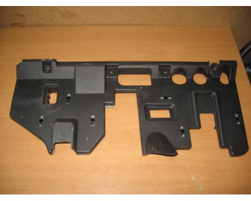 Накладка декоративная Volkswagen Touareg 2010-2018 (7P1863081)- купить на ➦ А50-Авторазбор по цене 1800.00р.. Отправка в регионы.