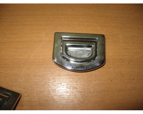 Ручка коврика багажника Volkswagen Touareg 2010-2018 (1K0864203)- купить на ➦ А50-Авторазбор по цене 300.00р.. Отправка в регионы.