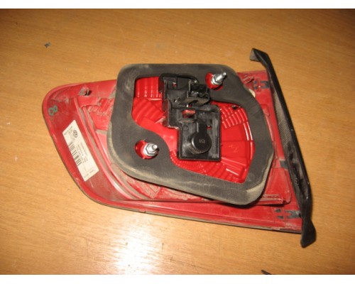 Фонарь задний внутренний Volkswagen Touareg 2010-2018 (7P6945094A)- купить на ➦ А50-Авторазбор по цене 3100.00р.. Отправка в регионы.