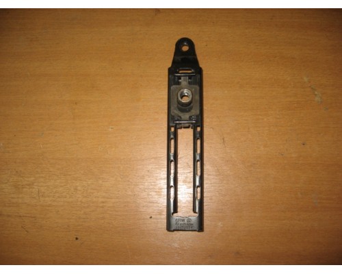 Регулятор высоты ремня безопасности Volkswagen Jetta V 2005-2011 (1T0857819)- купить на ➦ А50-Авторазбор по цене 800.00р.. Отправка в регионы.