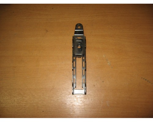 Регулятор высоты ремня безопасности Volkswagen Jetta V 2005-2011 (1T0857819)- купить на ➦ А50-Авторазбор по цене 800.00р.. Отправка в регионы.