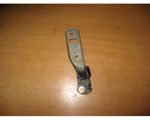 Петля капота левая/правая Volkswagen Golf IV/Bora 1997-2005 (1J0823302A)- купить на ➦ А50-Авторазбор по цене 500.00р.. Отправка в регионы.