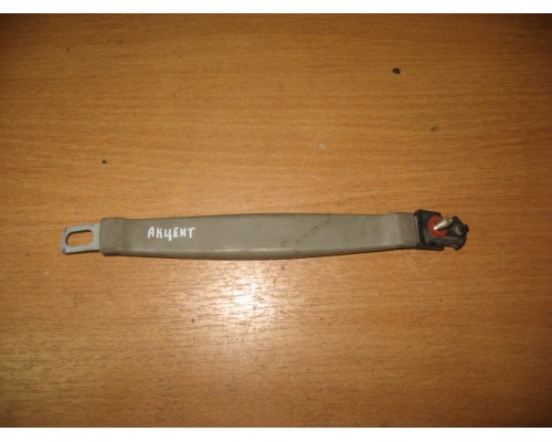 Ручка внутренняя потолочная Hyundai Accent II +ТАГАЗ 2000-2012 (8534038100YL)- купить на ➦ А50-Авторазбор по цене 150.00р.. Отправка в регионы.