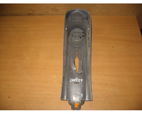 Консоль Hyundai Accent II +ТАГАЗ 2000-2012 (8462125005LT)- купить на ➦ А50-Авторазбор по цене 200.00р.. Отправка в регионы.