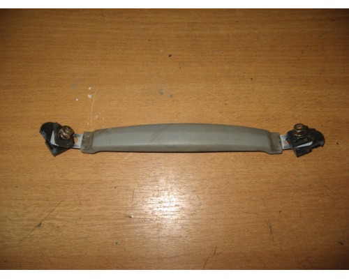 Ручка внутренняя потолочная Hyundai Accent II +ТАГАЗ 2000-2012 (8534038100YL)- купить на ➦ А50-Авторазбор по цене 100.00р.. Отправка в регионы.