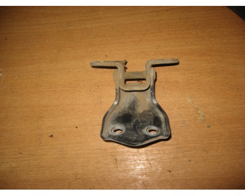 Петля двери задней правой нижняя Hyundai Accent II +ТАГАЗ 2000-2012 ()- купить на ➦ А50-Авторазбор по цене 100.00р.. Отправка в регионы.