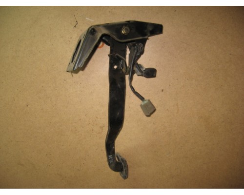 Педаль тормоза Hyundai Accent II +ТАГАЗ 2000-2012 (3281025020)- купить на ➦ А50-Авторазбор по цене 300.00р.. Отправка в регионы.