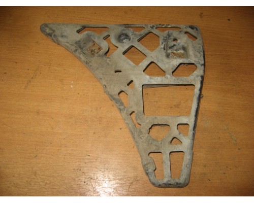 Направляющая переднего бампера правая Ford Transit 2006-2014 (1763223)- купить на ➦ А50-Авторазбор по цене 500.00р.. Отправка в регионы.