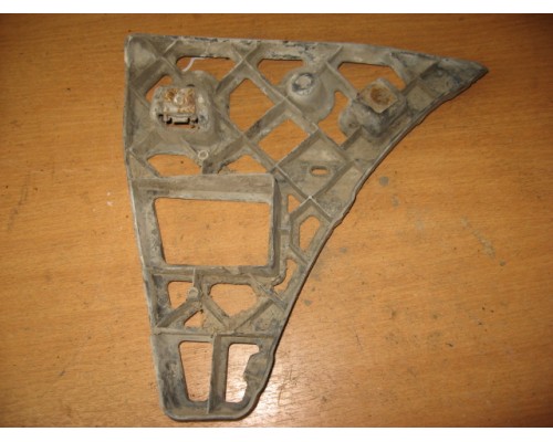 Направляющая переднего бампера правая Ford Transit 2006-2014 (1763223)- купить на ➦ А50-Авторазбор по цене 500.00р.. Отправка в регионы.