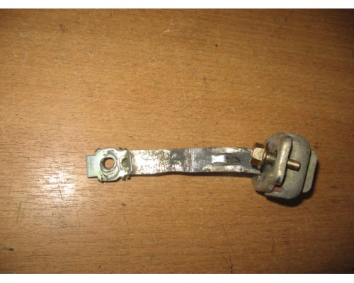 Ограничитель двери Chery Amulet (A15) 2006-2012 (A116109110AB)- купить на ➦ А50-Авторазбор по цене 100.00р.. Отправка в регионы.