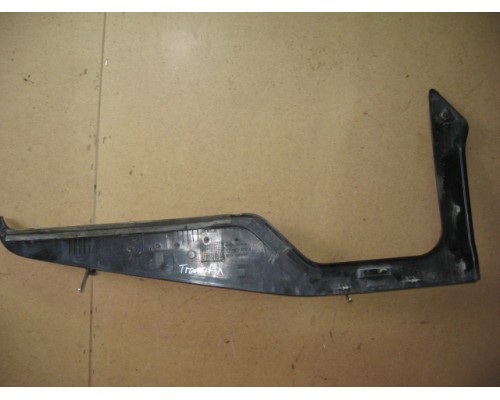 Накладка стекла переднего левого Ford Transit 2006-2014 (1738569)- купить на ➦ А50-Авторазбор по цене 450.00р.. Отправка в регионы.