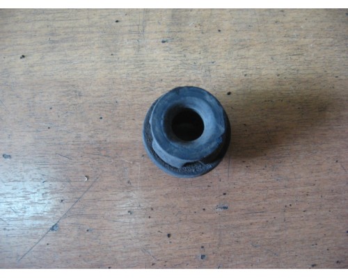 Подушка радиатора Ford Transit 2006-2014 (7324691)- купить на ➦ А50-Авторазбор по цене 50.00р.. Отправка в регионы.