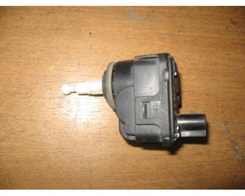 Моторчик корректировки фар Mitsubishi Carisma (DA) 1995-1999 (728232)- купить на ➦ А50-Авторазбор по цене 1500.00р.. Отправка в регионы.