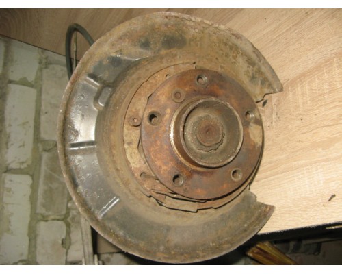 Щит опорный BMW 5-серия E39 1995-2004 (34211162774)- купить на ➦ А50-Авторазбор по цене 600.00р.. Отправка в регионы.