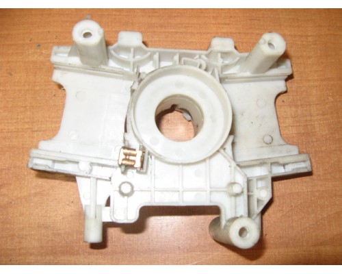 Кронштейн Hyundai Accent II +ТАГАЗ 2000-2012 ()- купить на ➦ А50-Авторазбор по цене 300.00р.. Отправка в регионы.