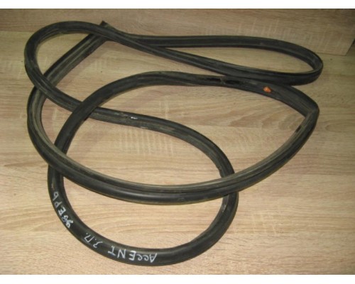 Уплотнитель двери Hyundai Accent II +ТАГАЗ 2000-2012 ()- купить на ➦ А50-Авторазбор по цене 350.00р.. Отправка в регионы.