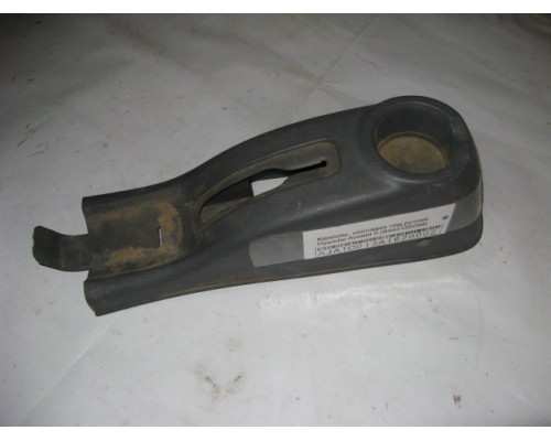Консоль Hyundai Accent II +ТАГАЗ 2000-2012 (8462125000)- купить на ➦ А50-Авторазбор по цене 300.00р.. Отправка в регионы.