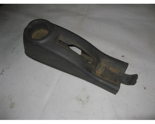 Консоль Hyundai Accent II +ТАГАЗ 2000-2012 (8462125000)- купить на ➦ А50-Авторазбор по цене 300.00р.. Отправка в регионы.