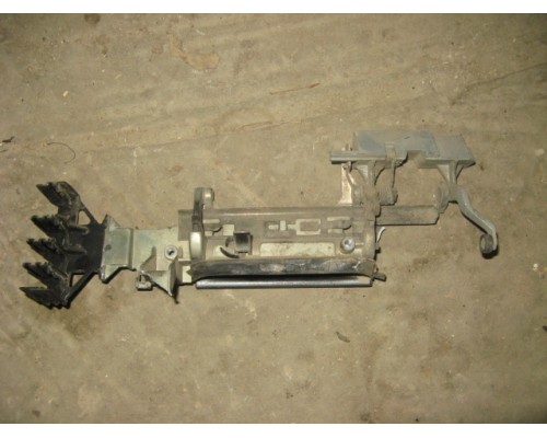 Ручка двери наружняя BMW 7-серия E32 1986-1994 (51221928207)- купить на ➦ А50-Авторазбор по цене 200.00р.. Отправка в регионы.