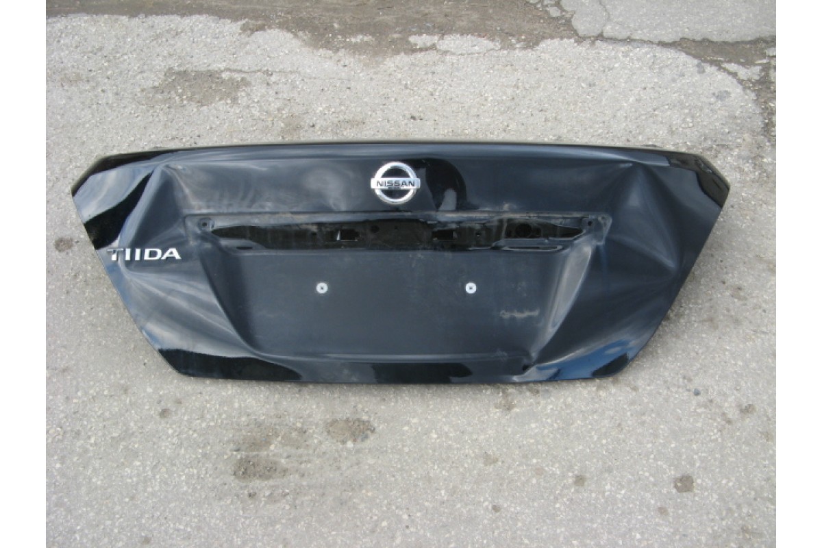 крышка багажника ниссан тиида