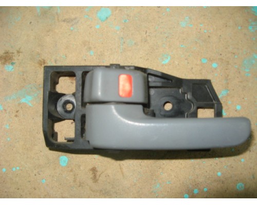 Ручка двери внутренняя Toyota Land Cruiser (100) 1998-2007 (6920630150A0)- купить на ➦ А50-Авторазбор по цене 250.00р.. Отправка в регионы.