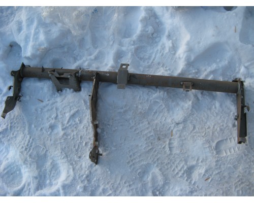 Усилитель торпедо Renault Sandero 2009-2014 ()- купить на ➦ А50-Авторазбор по цене 500.00р.. Отправка в регионы.