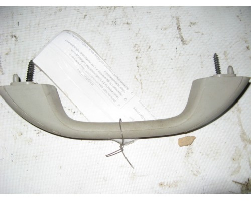 Ручка внутренняя потолочная Renault Sandero 2009-2014 ()- купить на ➦ А50-Авторазбор по цене 200.00р.. Отправка в регионы.
