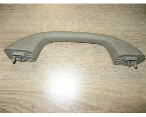 Ручка внутренняя потолочная Renault Logan 2005-2014 (8200741954)- купить на ➦ А50-Авторазбор по цене 100.00р.. Отправка в регионы.