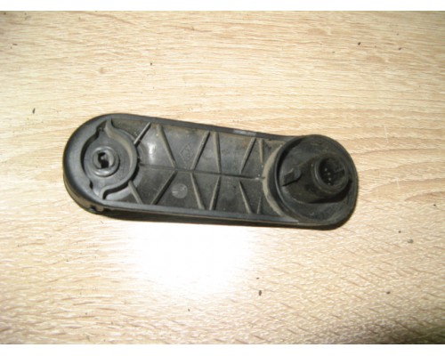 Ручка стеклоподъемника Renault Sandero 2009-2014 (8200673745)- купить на ➦ А50-Авторазбор по цене 50.00р.. Отправка в регионы.