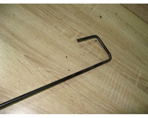 Торсион багажника Hyundai Accent II +ТАГАЗ 2000-2012 (7927325001)- купить на ➦ А50-Авторазбор по цене 250.00р.. Отправка в регионы.